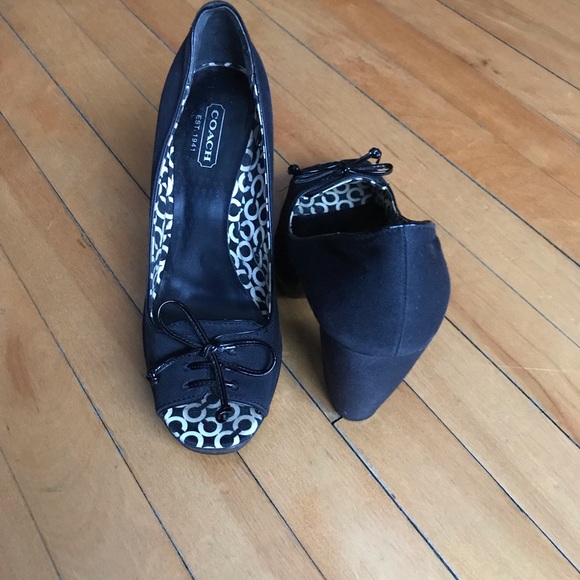 Coach ‘Corey’ Black Peep Toe Heels Size 6 - Picture 5 of 6
